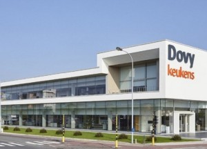 Dovy Keukens sluit tijdelijk alle 29 showrooms en stopt met produceren en leveren