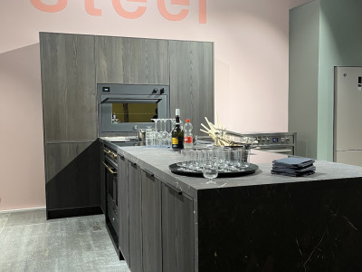 Steel nieuwe showroom opstelling