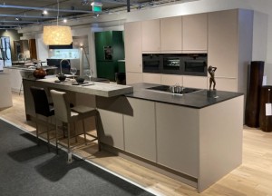 Onlinekeukenveiling.nl maakt verkoop van showroomkeukens stuk gemakkelijker