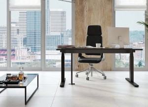 Hettich brengt met \'in hoogte verstelbare\' bureaus beweging in het kantoor