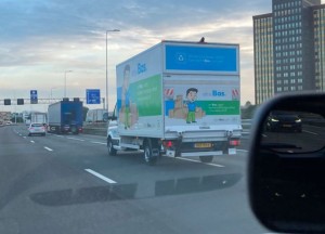 Heeft u Bas al gespot op de weg?