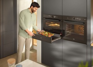 Beko lanceert stijlvolle nieuwe ovenreeks in zwart design