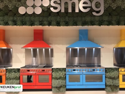 SMEG kleurrijke fornuizen en afzuigkappen